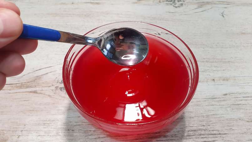 Sirop d'oignon au miel pour les maux de gorge et la toux, photo 3