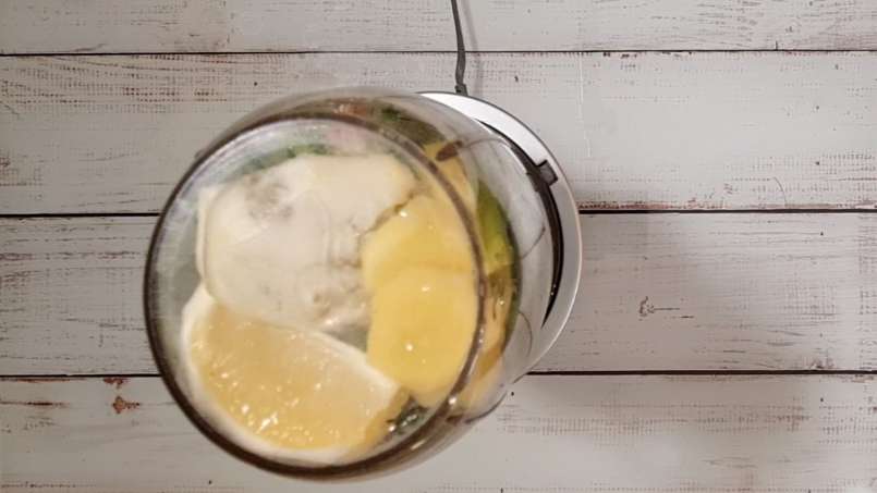 Smoothie revitalisant aux orties, épinards, gingembre et citron, photo 4