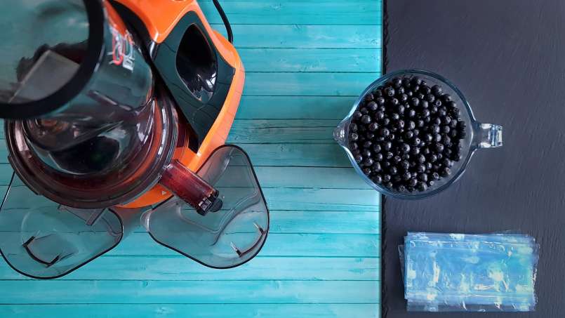 Jus d'Aronia en sachets de glaçons, photo 2