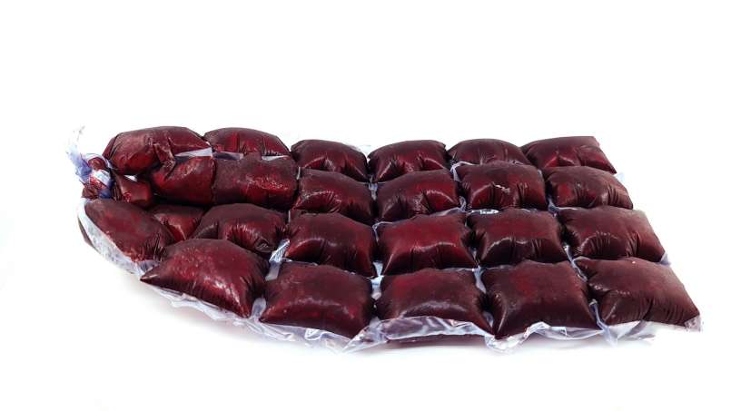 Jus d'aronia au pollen, gingembre et citron congelé en sachets de glaçons, photo 5