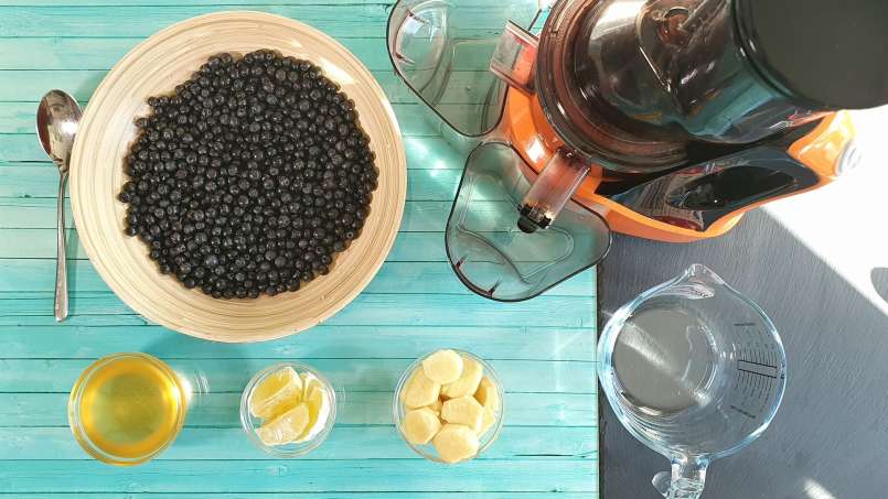 Sirop d'aronia au gingembre et au miel, photo 1