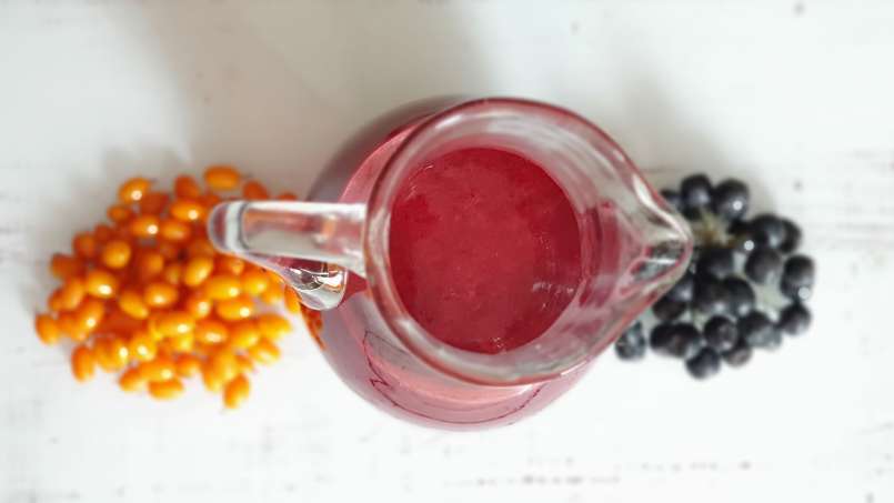 Jus énergisant d'argousier et d'aronia au gingembre, au citron vert et au miel, photo 4