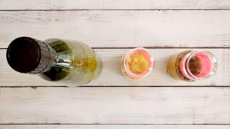 Jus de gingembre avec du miel, du citron, du thé vert, du curcuma, de la cannelle et de la menthe, photo 2