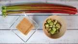 Sirop de rhubarbe au sucre macéré